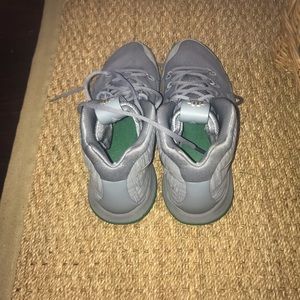 Nike Kyrie Irving Sneakers